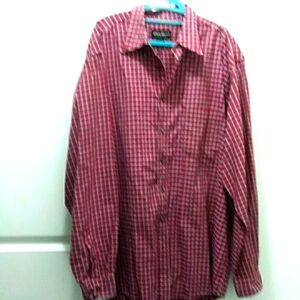 Men button down collar shirt